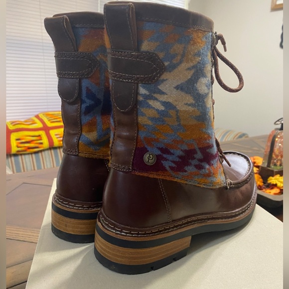 Clarks x Pendleton boots - Picture 4 of 7